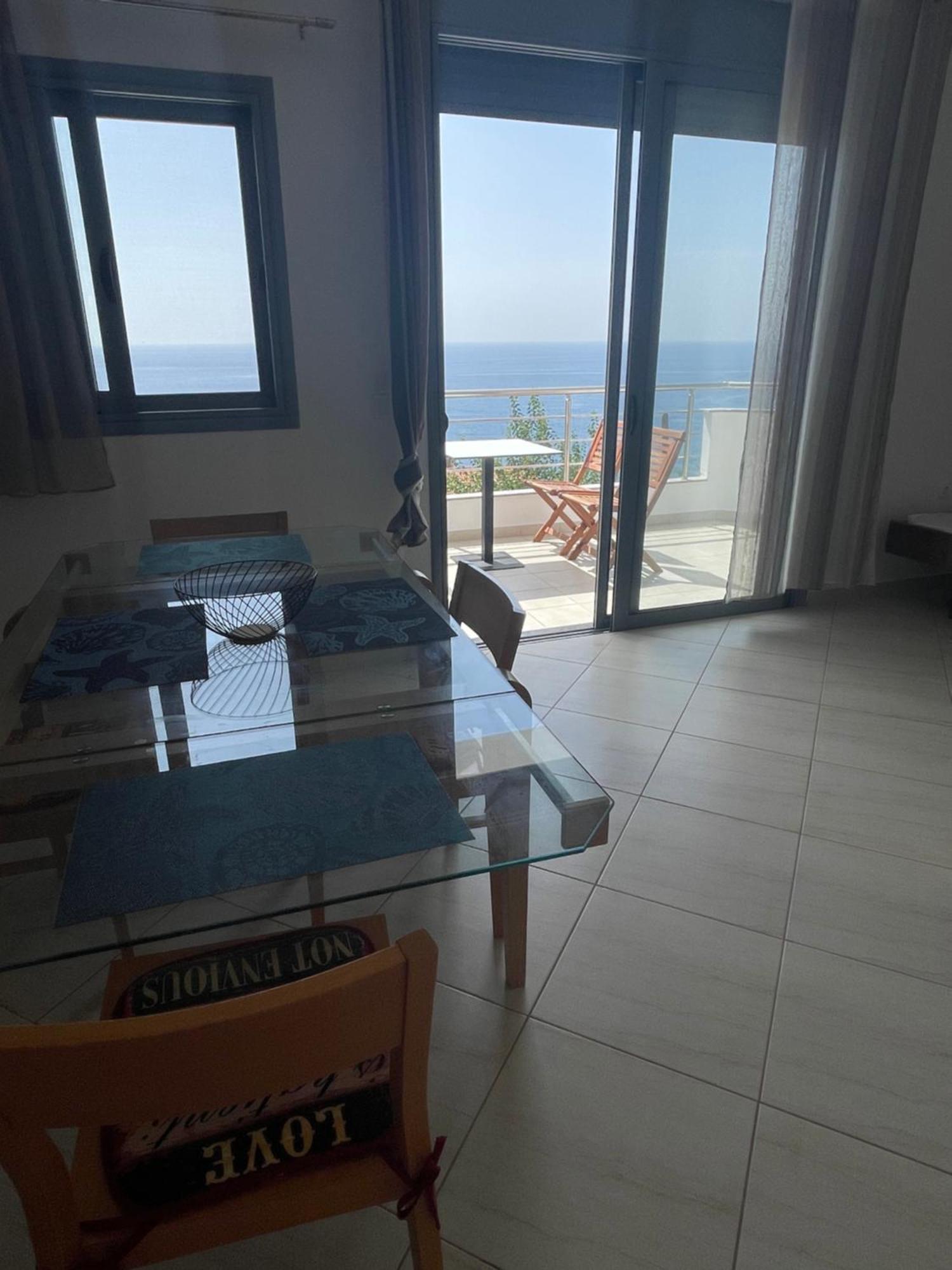 Tasos Rooms Himare Exterior photo
