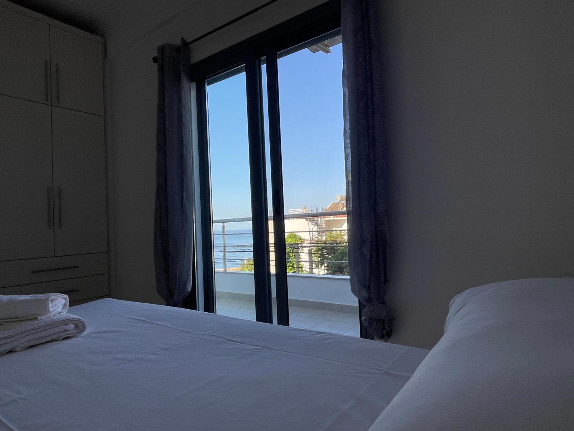 Tasos Rooms Himare Exterior photo