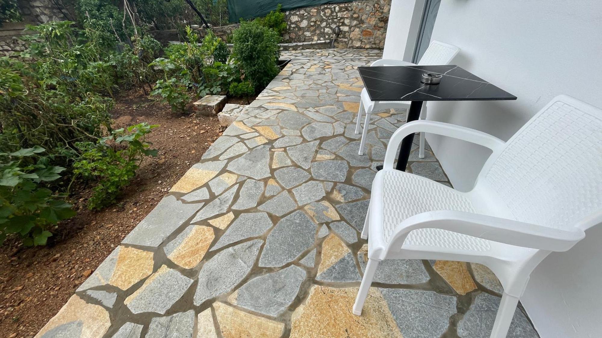 Tasos Rooms Himare Exterior photo